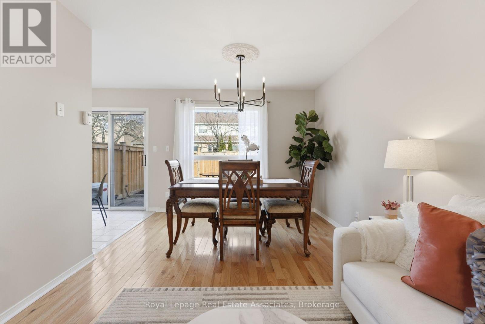 27 - 819 Village Green Boulevard, Mississauga, Ontario  L5E 3H7 - Photo 21 - W12923456