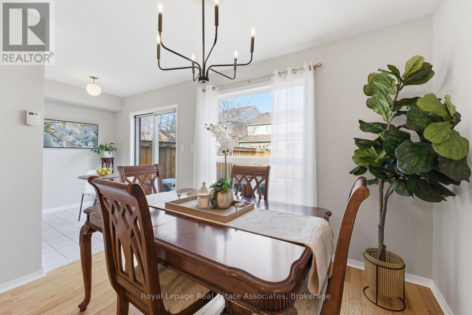 27 - 819 Village Green Boulevard, Mississauga, Ontario  L5E 3H7 - Photo 22 - W12923456