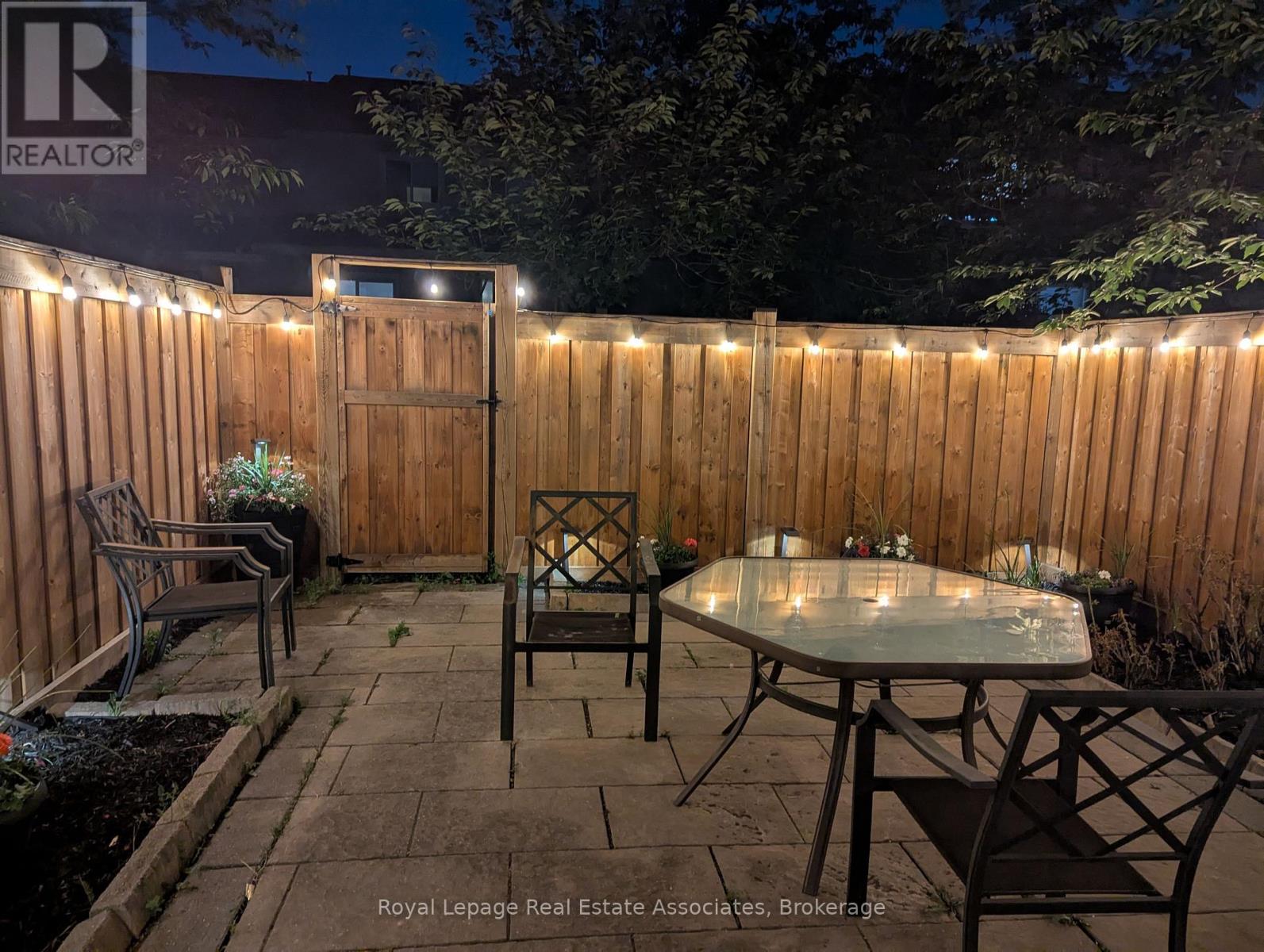 27 - 819 Village Green Boulevard, Mississauga, Ontario  L5E 3H7 - Photo 35 - W12923456