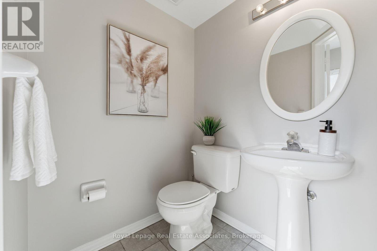 27 - 819 Village Green Boulevard, Mississauga, Ontario  L5E 3H7 - Photo 6 - W12923456