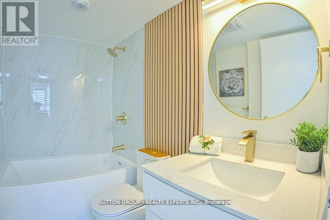 713 - 35 Trailwood Drive, Mississauga, Ontario  L4Z 3L6 - Photo 5 - W12923472