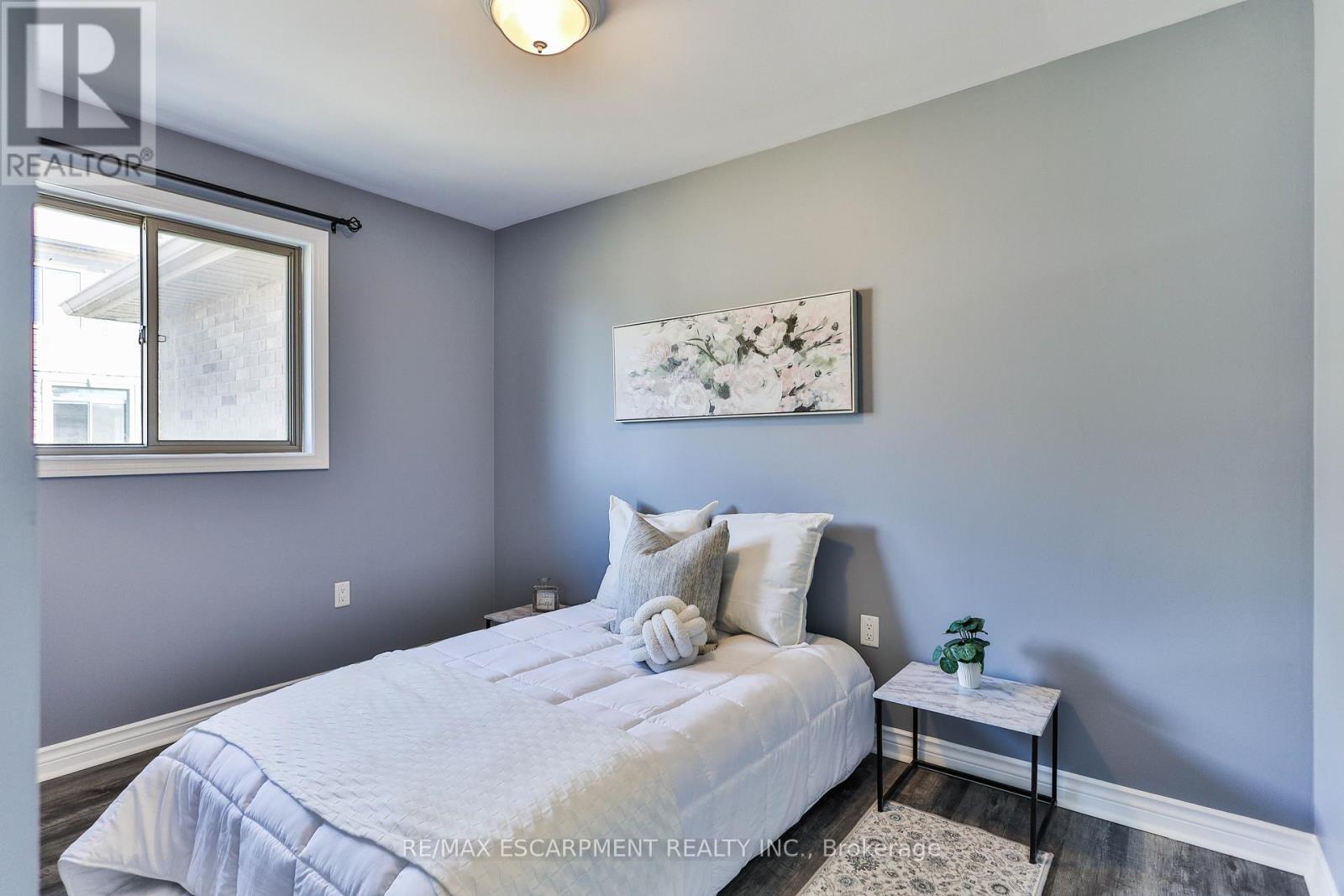 98 Thomas Avenue, Brantford, Ontario  N3S 7V4 - Photo 25 - X12923338