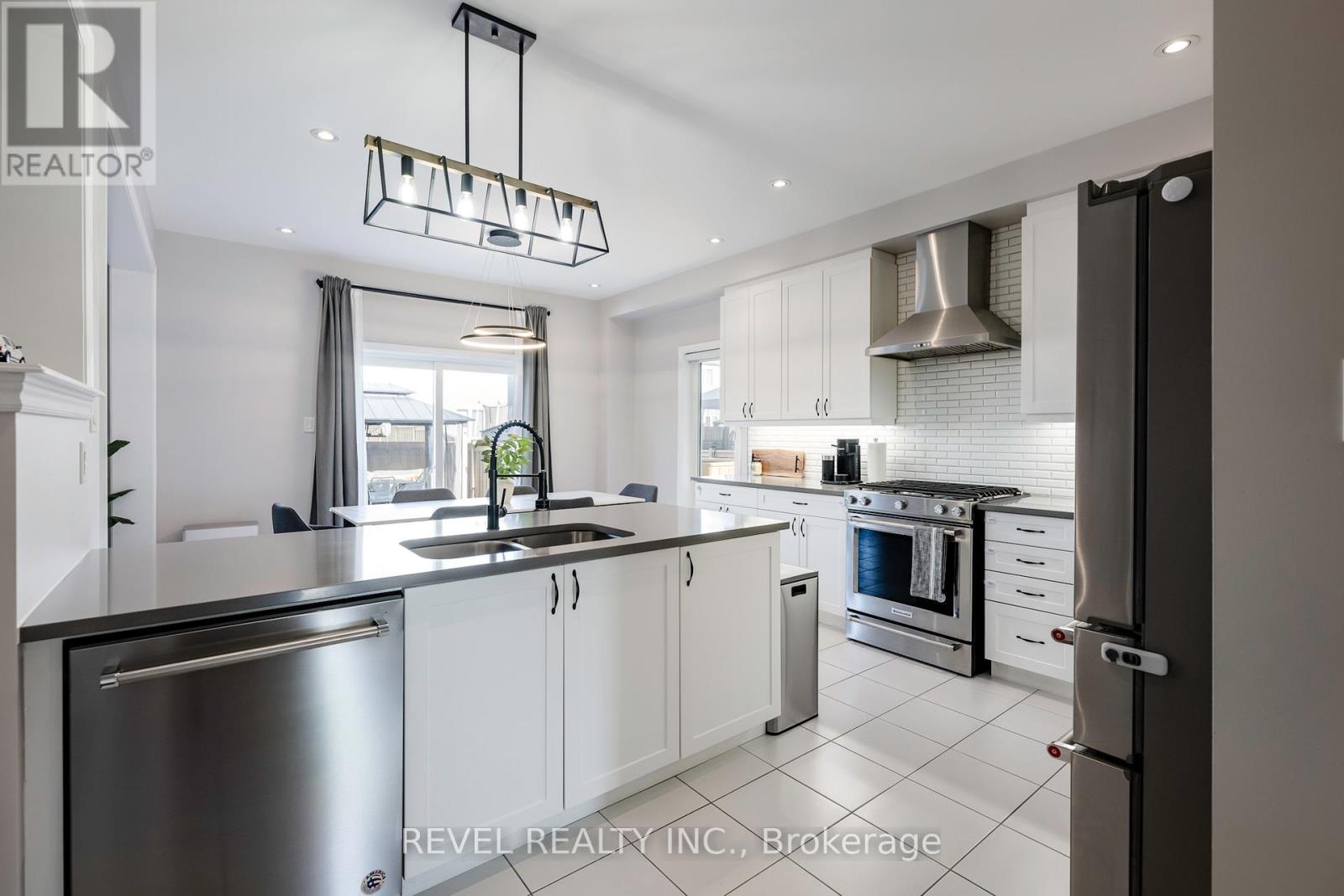 693 Mcmullen Street, Shelburne, Ontario  L9V 3X4 - Photo 10 - X12923410