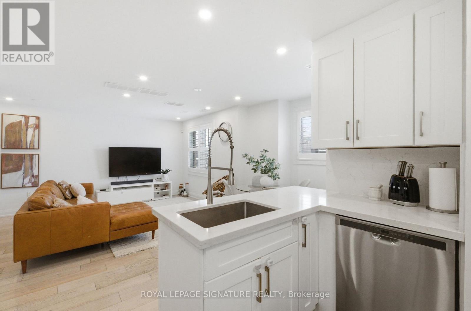 1029 - 75 Weldrick Road E, Richmond Hill, Ontario L4C 0H9 - Photo 8 - N12895488