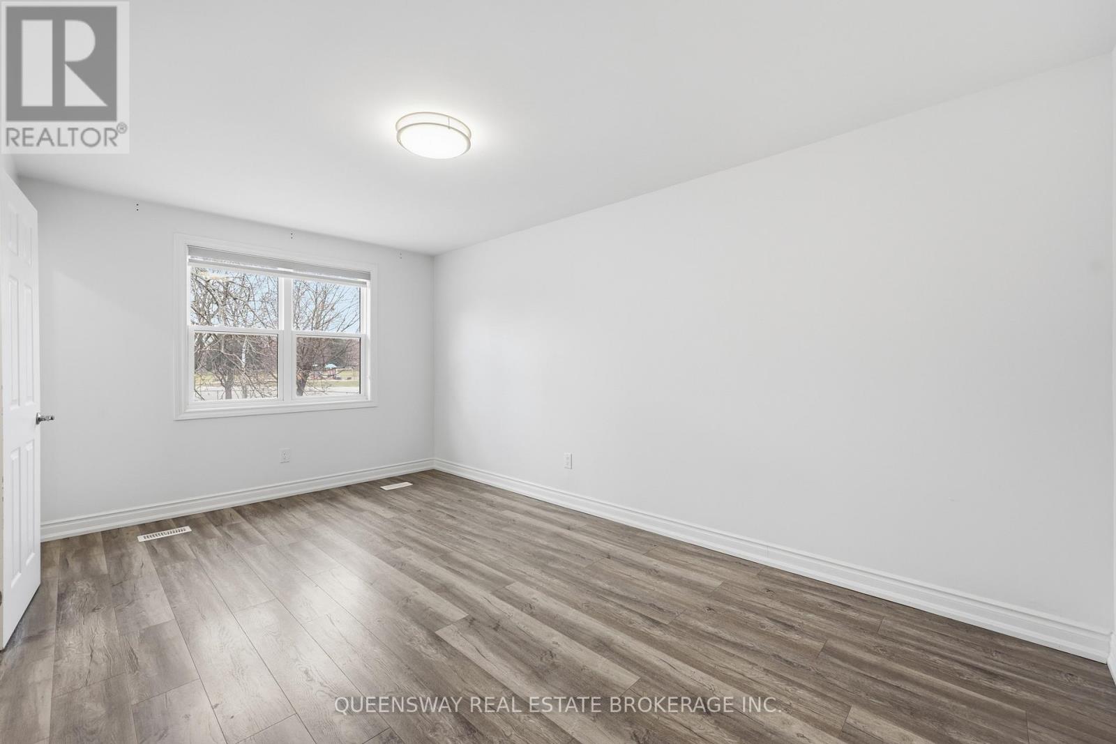 1 - 4196 Longmoor Drive, Burlington, Ontario  L7L 5E3 - Photo 17 - W12916884