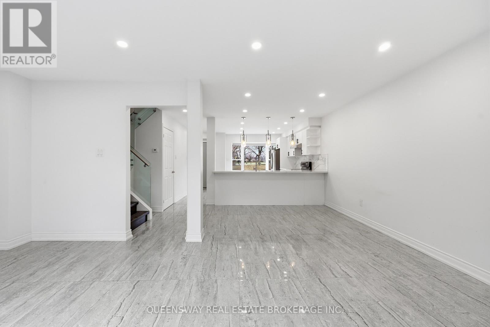 1 - 4196 Longmoor Drive, Burlington, Ontario  L7L 5E3 - Photo 11 - W12916884