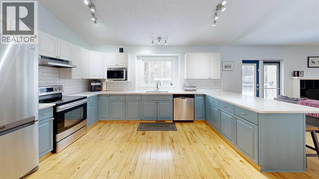 1 Park Lane, Whitecourt, Alberta  T7S 1S3 - Photo 2 - A2296053