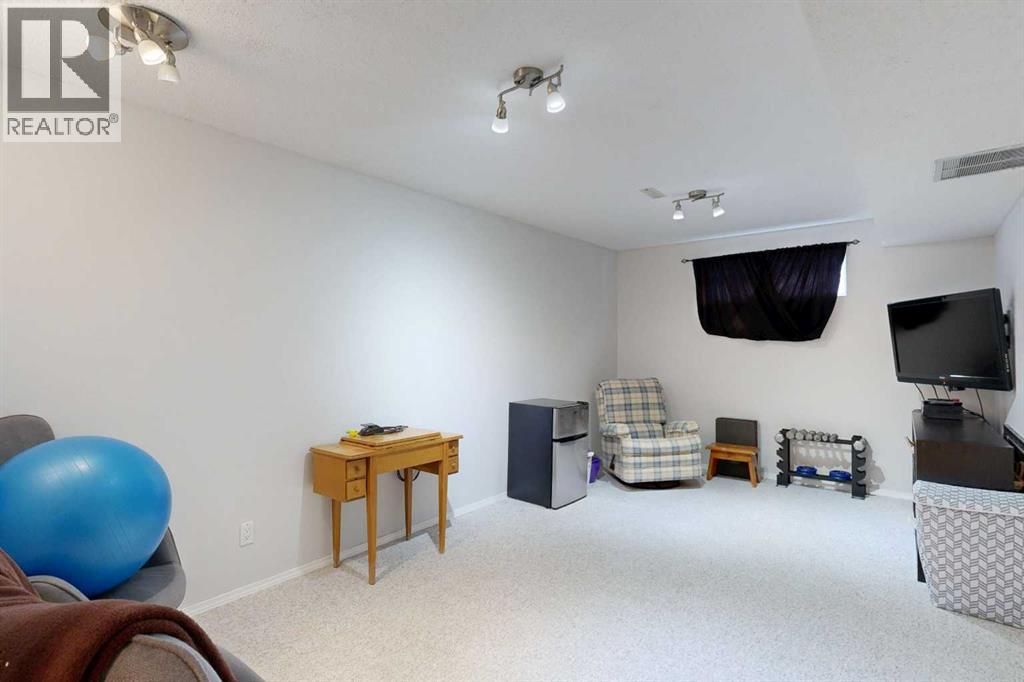 1 Park Lane, Whitecourt, Alberta  T7S 1S3 - Photo 23 - A2296053