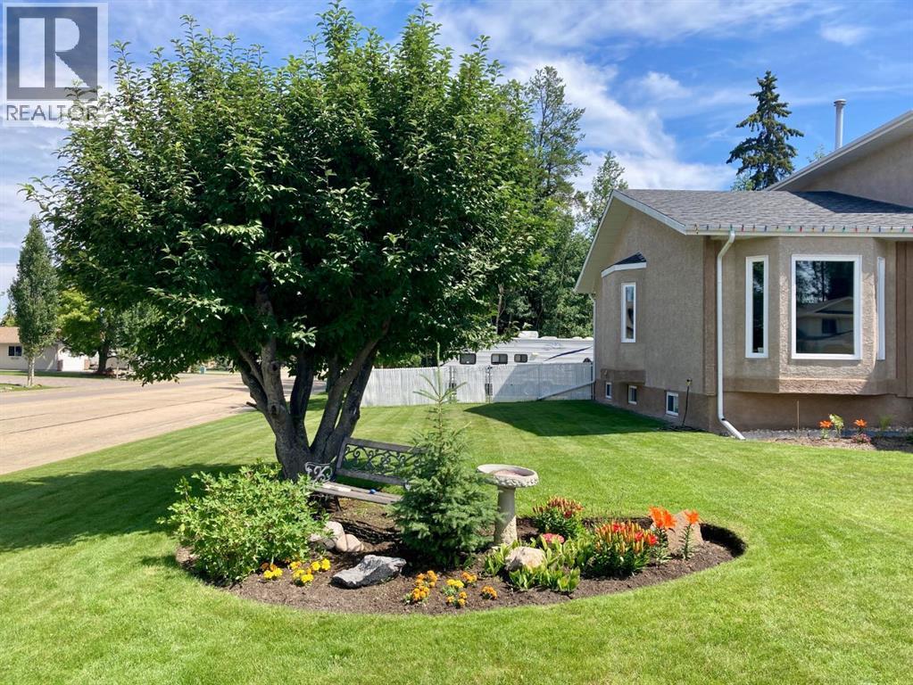 1 Park Lane, Whitecourt, Alberta  T7S 1S3 - Photo 30 - A2296053