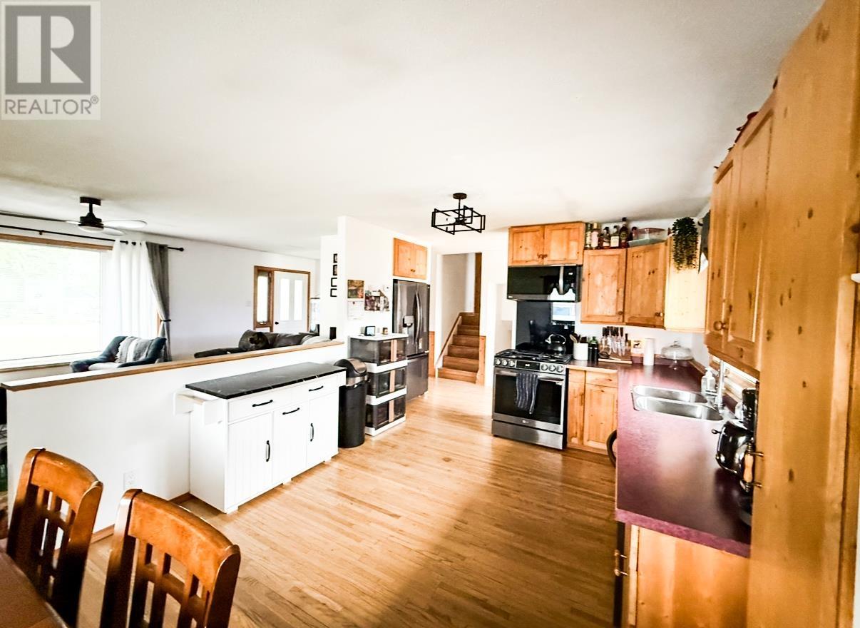 8 John St, Ear Falls, Ontario  P0V 1T0 - Photo 5 - TB2600060