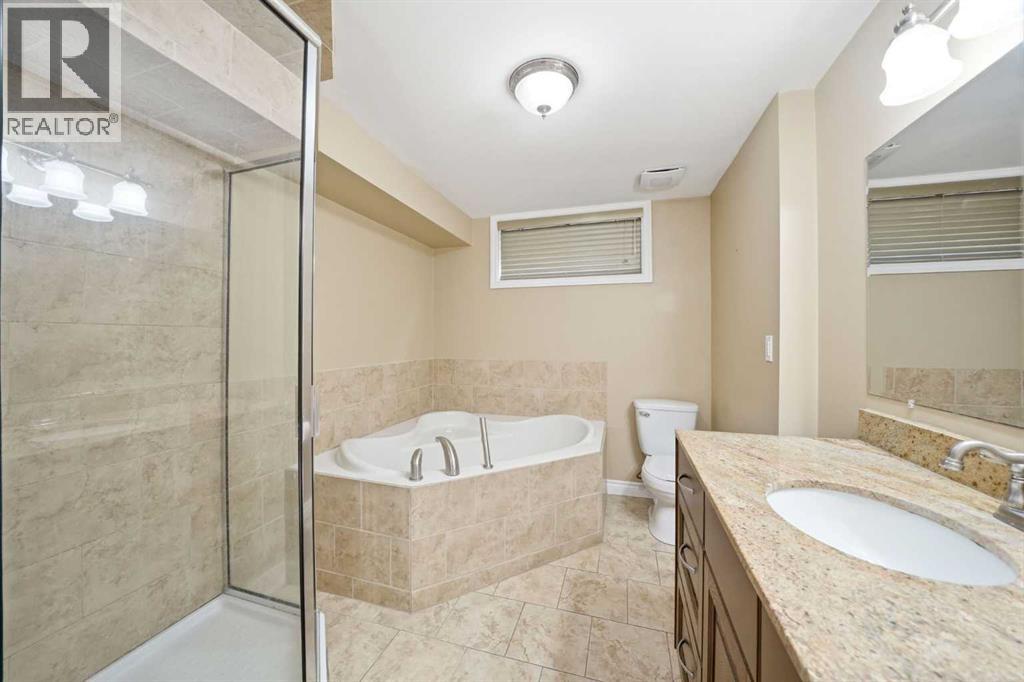 1447 Northmount Drive NW, Calgary, Alberta  T2L 0G7 - Photo 27 - A2295699