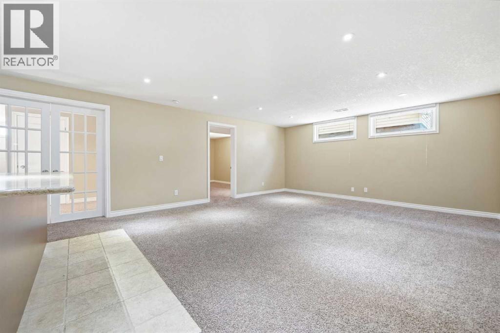 1447 Northmount Drive NW, Calgary, Alberta  T2L 0G7 - Photo 32 - A2295699