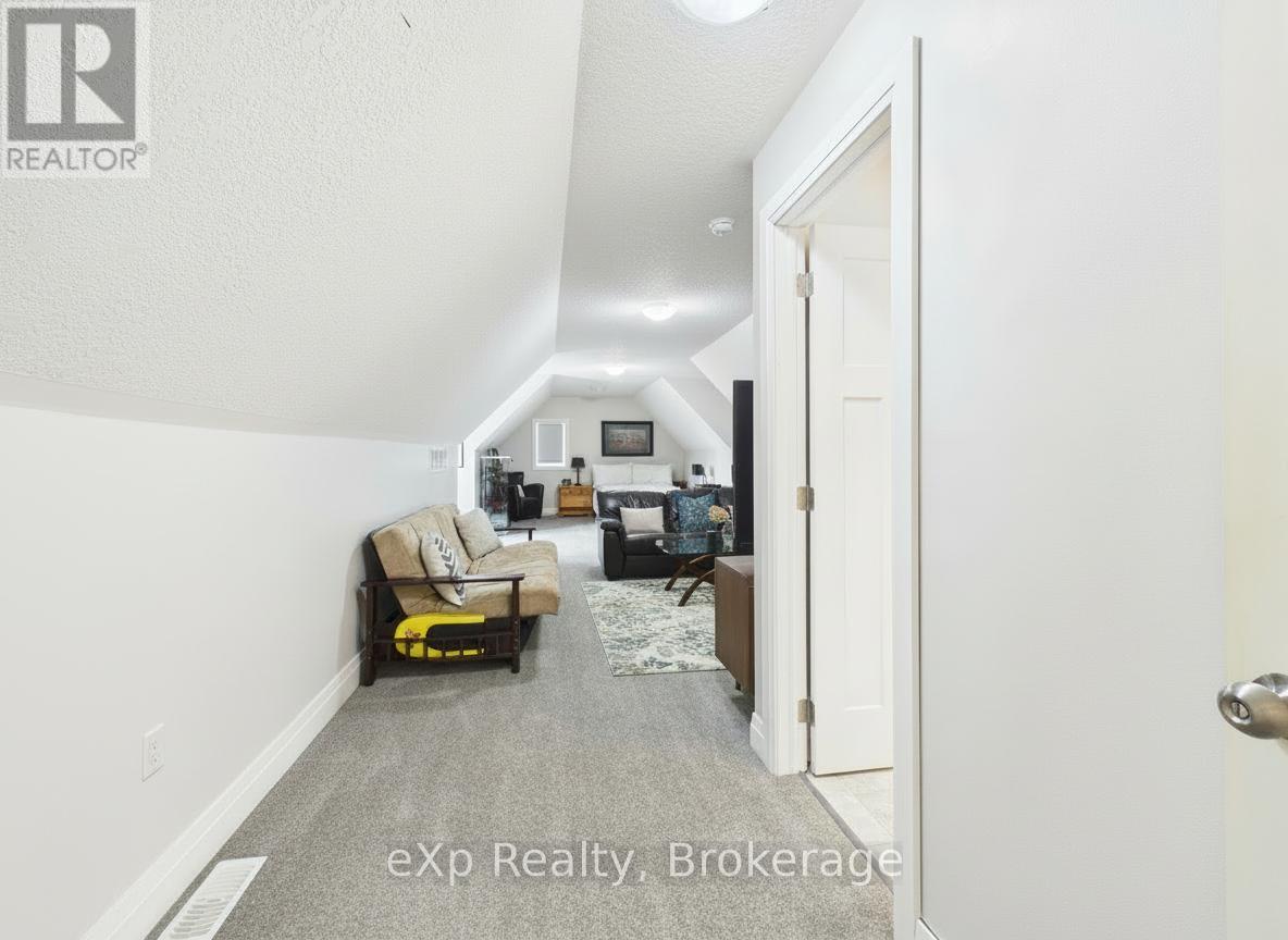 561 Louisa Street, Saugeen Shores, Ontario  N0H 2L0 - Photo 21 - X12918516