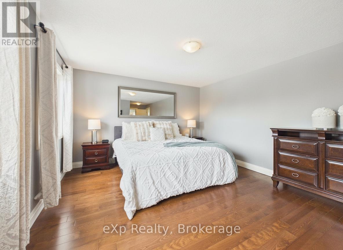 561 Louisa Street, Saugeen Shores, Ontario  N0H 2L0 - Photo 16 - X12918516