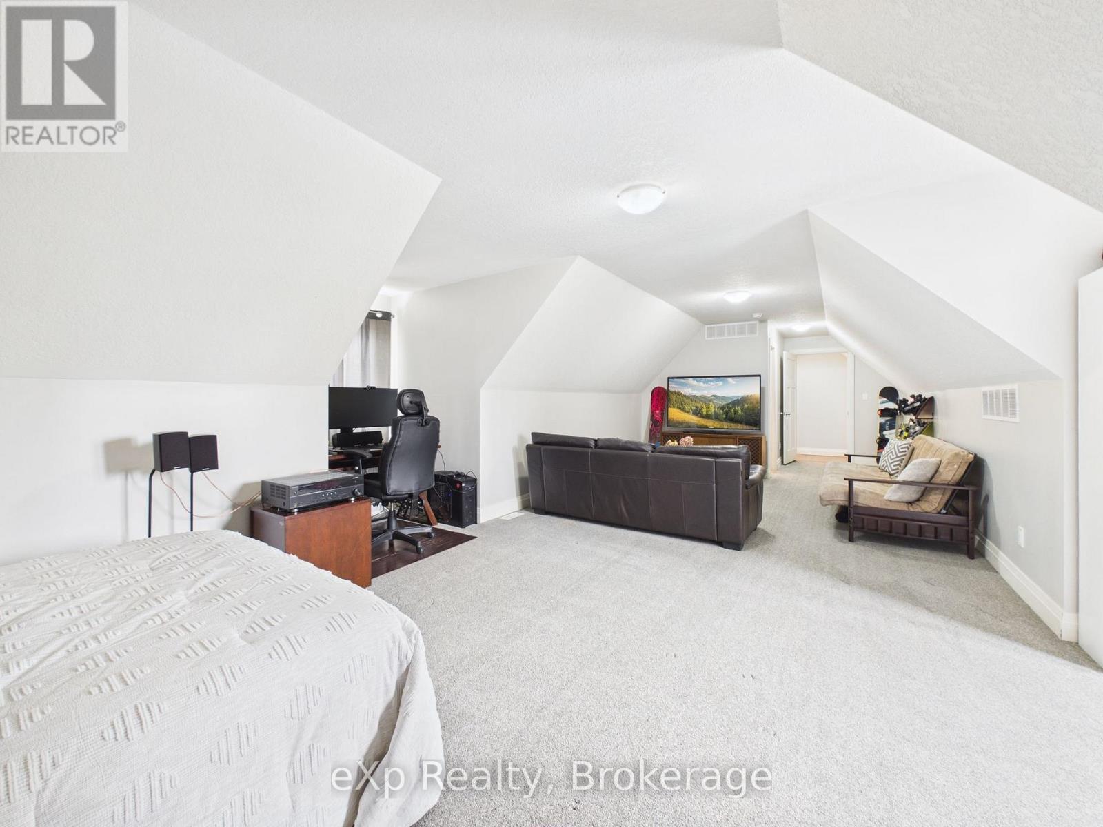 561 Louisa Street, Saugeen Shores, Ontario  N0H 2L0 - Photo 22 - X12918516