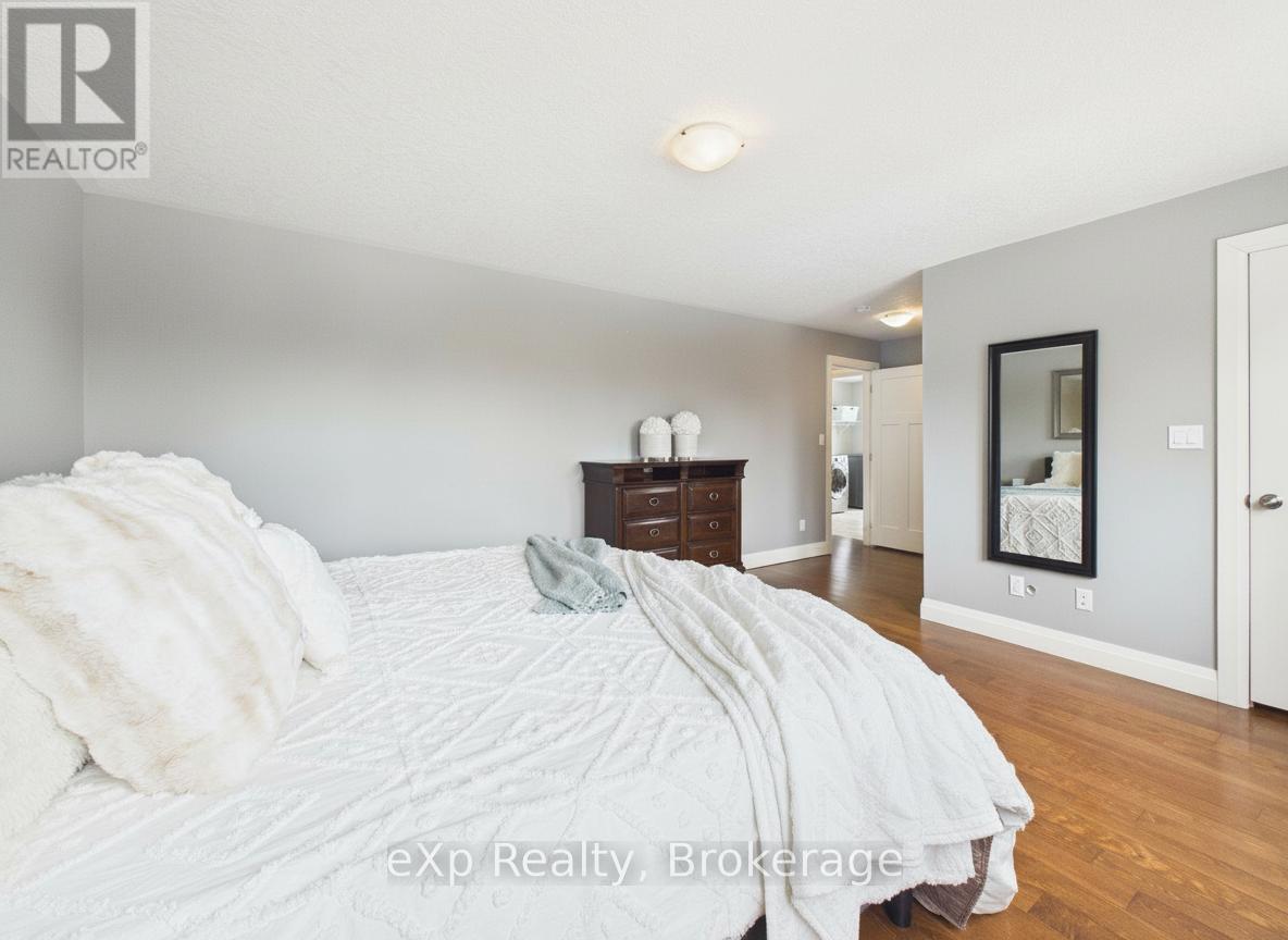 561 Louisa Street, Saugeen Shores, Ontario  N0H 2L0 - Photo 17 - X12918516