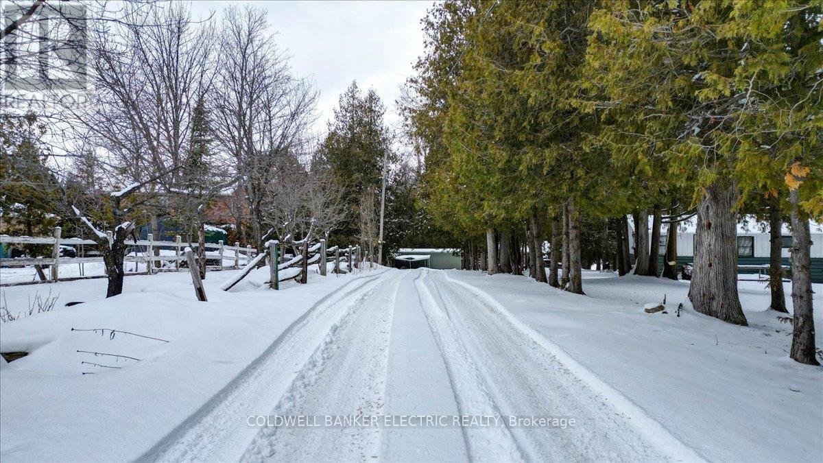 6 Leisure Lane, Kawartha Lakes, Ontario  K9V 4R1 - Photo 1 - X12918594