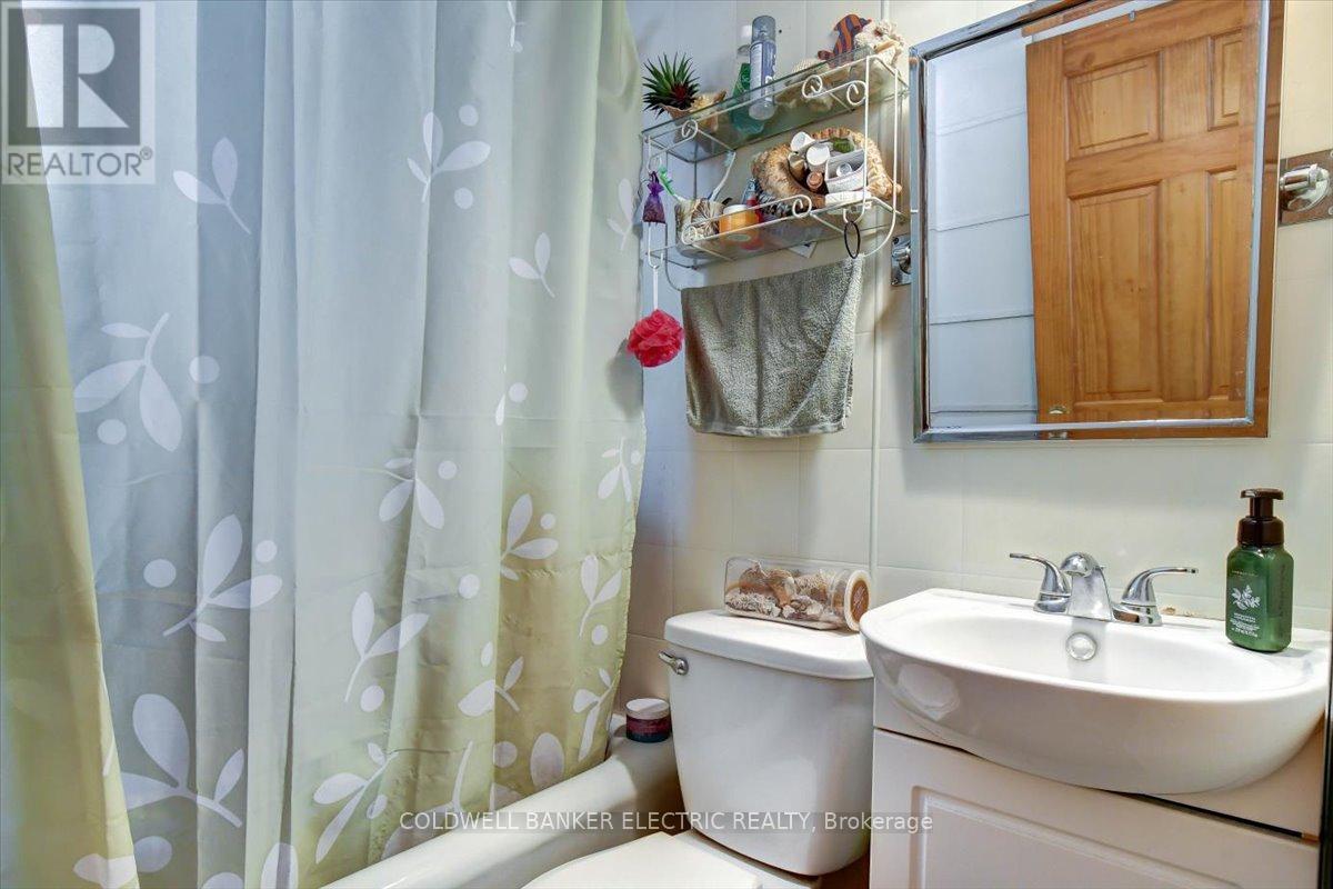 6 Leisure Lane, Kawartha Lakes, Ontario  K9V 4R1 - Photo 15 - X12918594