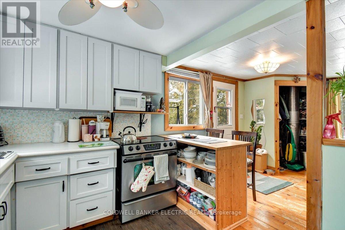 6 Leisure Lane, Kawartha Lakes, Ontario  K9V 4R1 - Photo 13 - X12918594