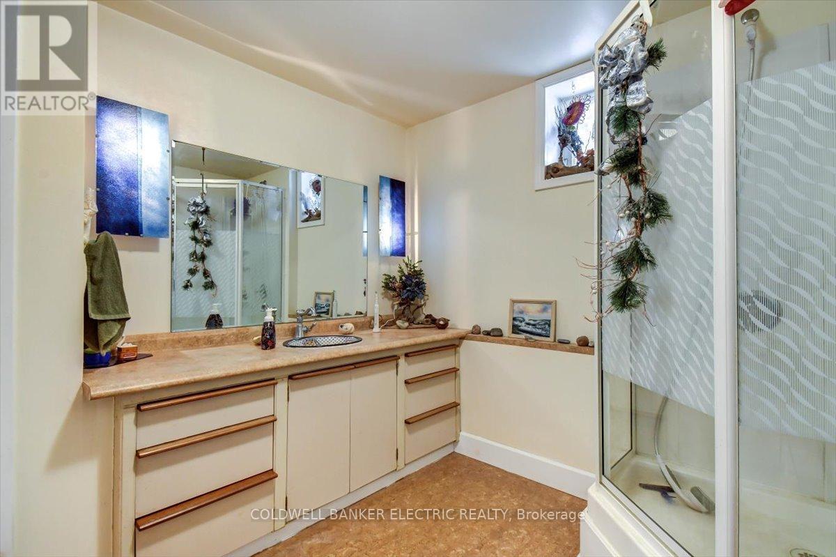 6 Leisure Lane, Kawartha Lakes, Ontario  K9V 4R1 - Photo 24 - X12918594