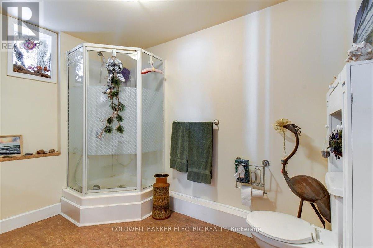 6 Leisure Lane, Kawartha Lakes, Ontario  K9V 4R1 - Photo 25 - X12918594