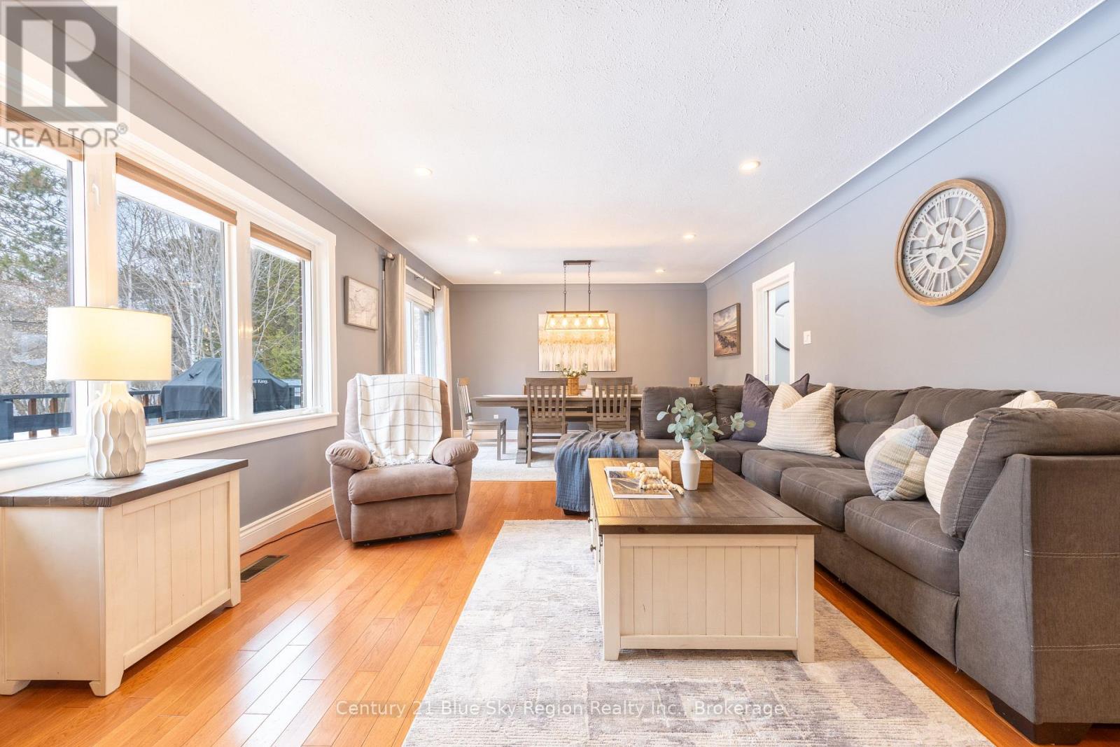 652 Baywood Road, North Bay, Ontario  P1B 4T1 - Photo 5 - X12923650