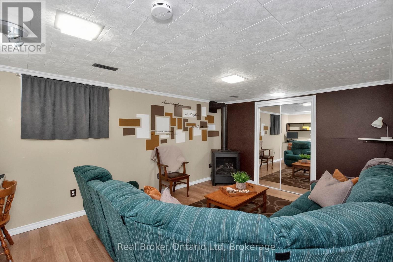 150 Woodland Drive, Midland, Ontario  L4R 4E3 - Photo 15 - S12923720