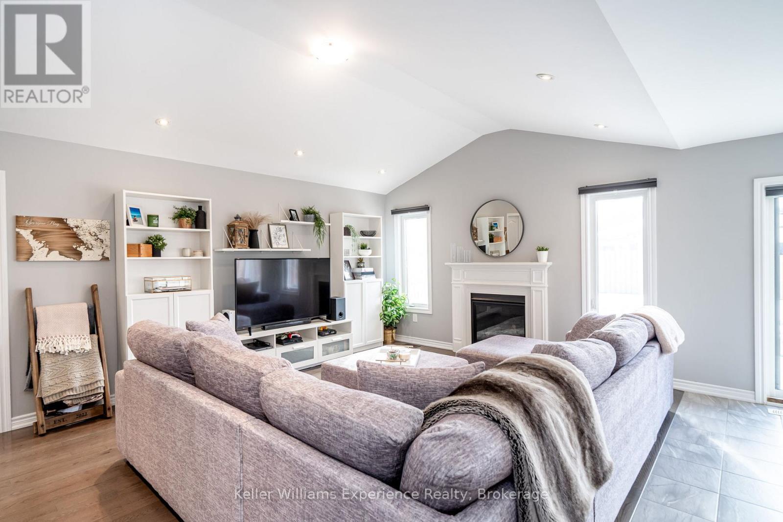 32 Hatton Drive, Penetanguishene, Ontario  L9M 0V6 - Photo 12 - S12923818