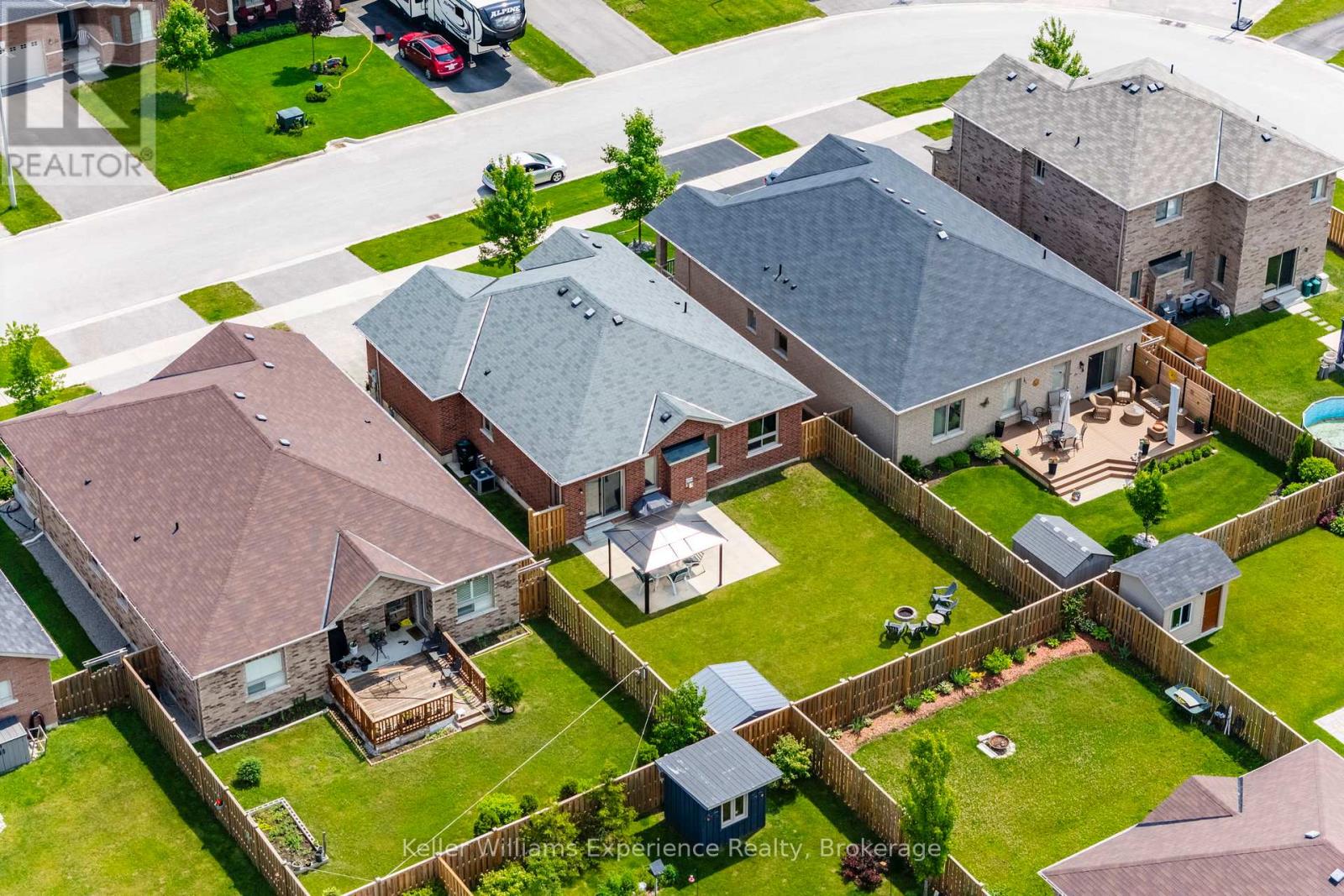 32 Hatton Drive, Penetanguishene, Ontario  L9M 0V6 - Photo 4 - S12923818