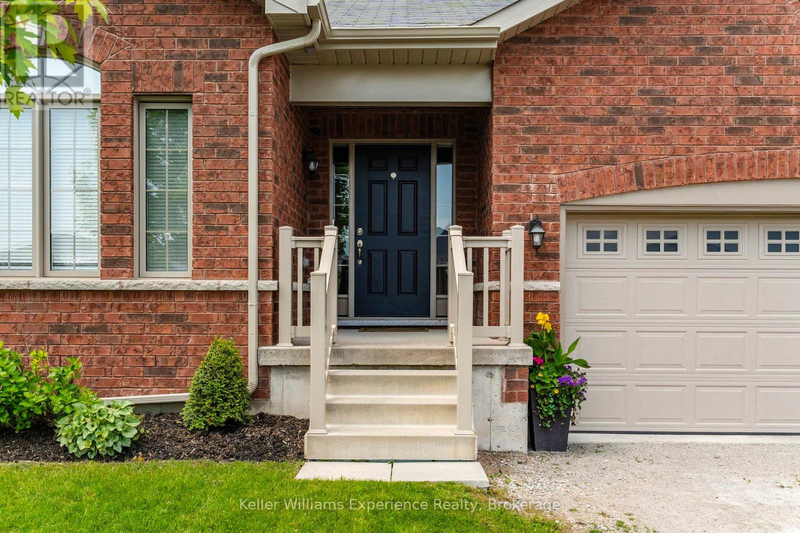 32 Hatton Drive, Penetanguishene, Ontario  L9M 0V6 - Photo 5 - S12923818