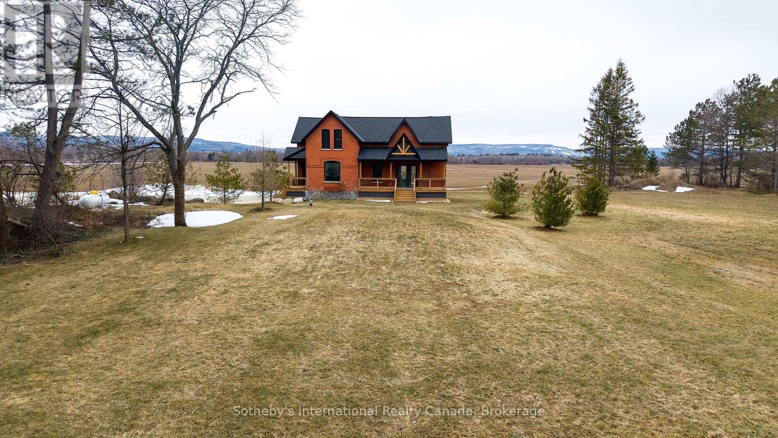 1952 Nottawasaga Concession 6 N, Clearview, Ontario  L0M 1S0 - Photo 1 - S12923832