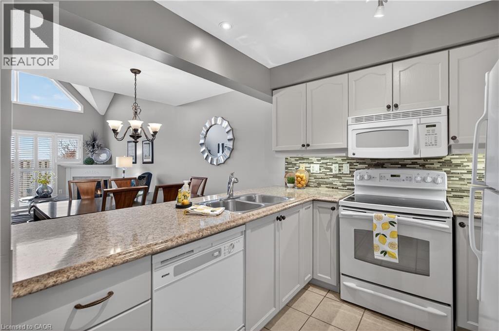 212 Stonehenge Drive Unit# 24, Ancaster, Ontario  L9K 1N5 - Photo 7 - 40814727