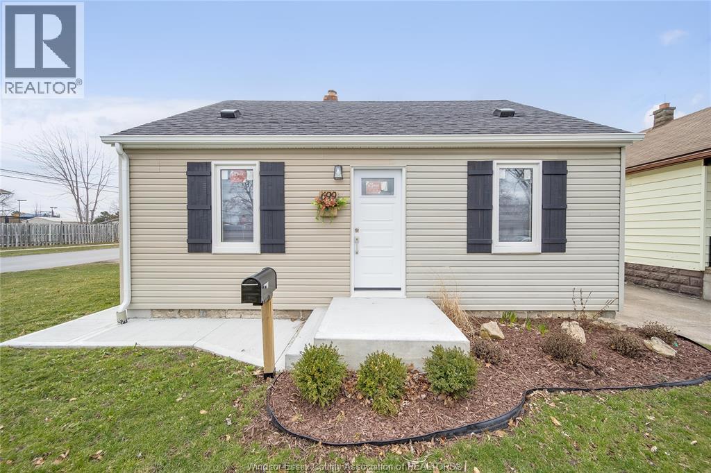 699 Alexandrine Street, Windsor, Ontario  N8X 3C1 - Photo 2 - 26006123