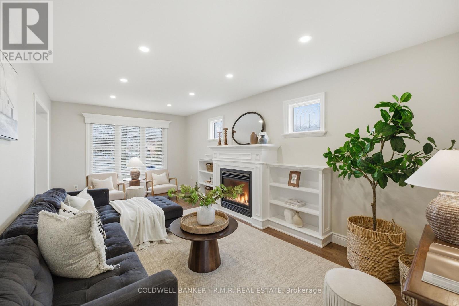 21 Yorkville Drive, Clarington, Ontario  L1E 2A8 - Photo 2 - E12923786