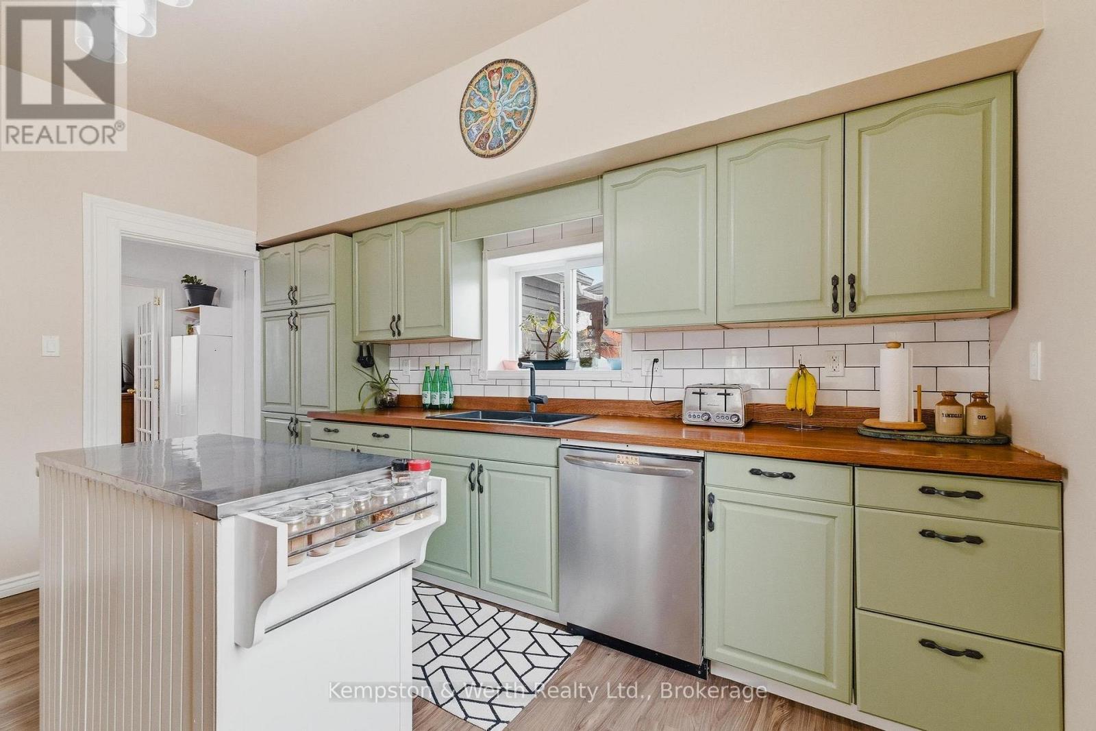 30 Arthur Street W, Minto, Ontario  N0G 1Z0 - Photo 13 - X12923522