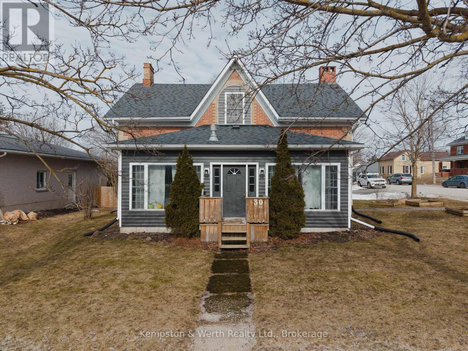 30 Arthur Street W, Minto, Ontario  N0G 1Z0 - Photo 2 - X12923522
