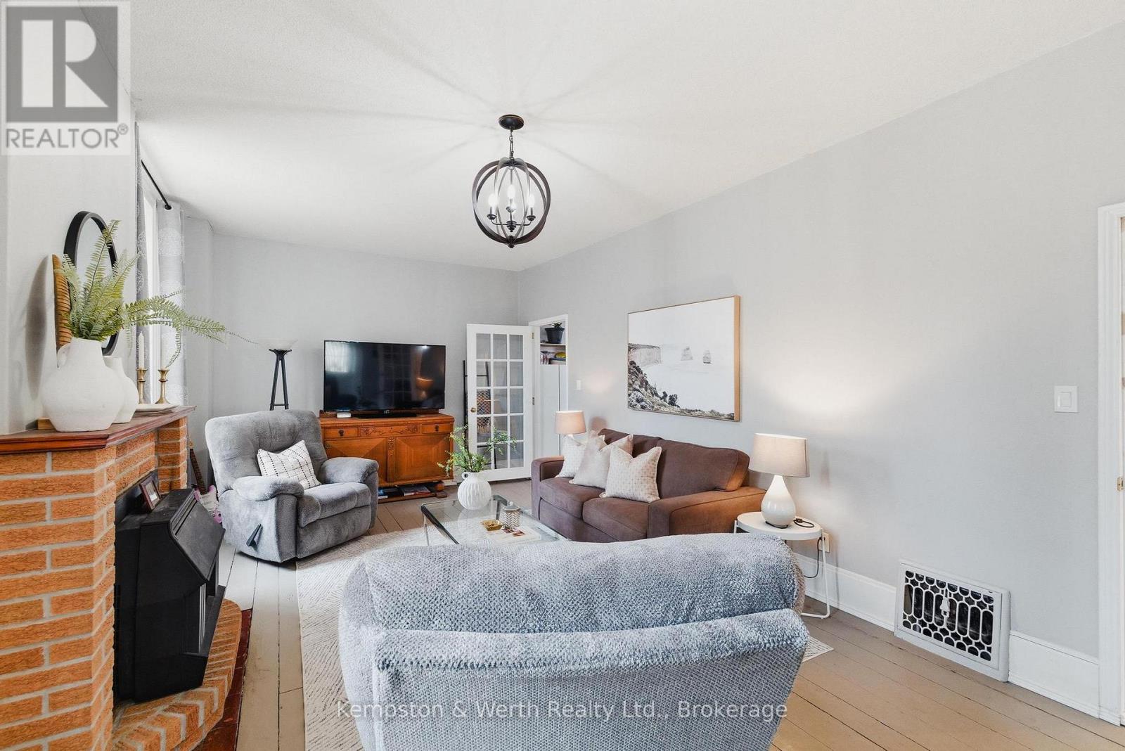 30 Arthur Street W, Minto, Ontario  N0G 1Z0 - Photo 20 - X12923522