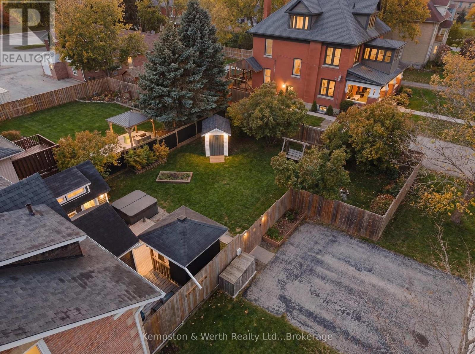 30 Arthur Street W, Minto, Ontario  N0G 1Z0 - Photo 38 - X12923522