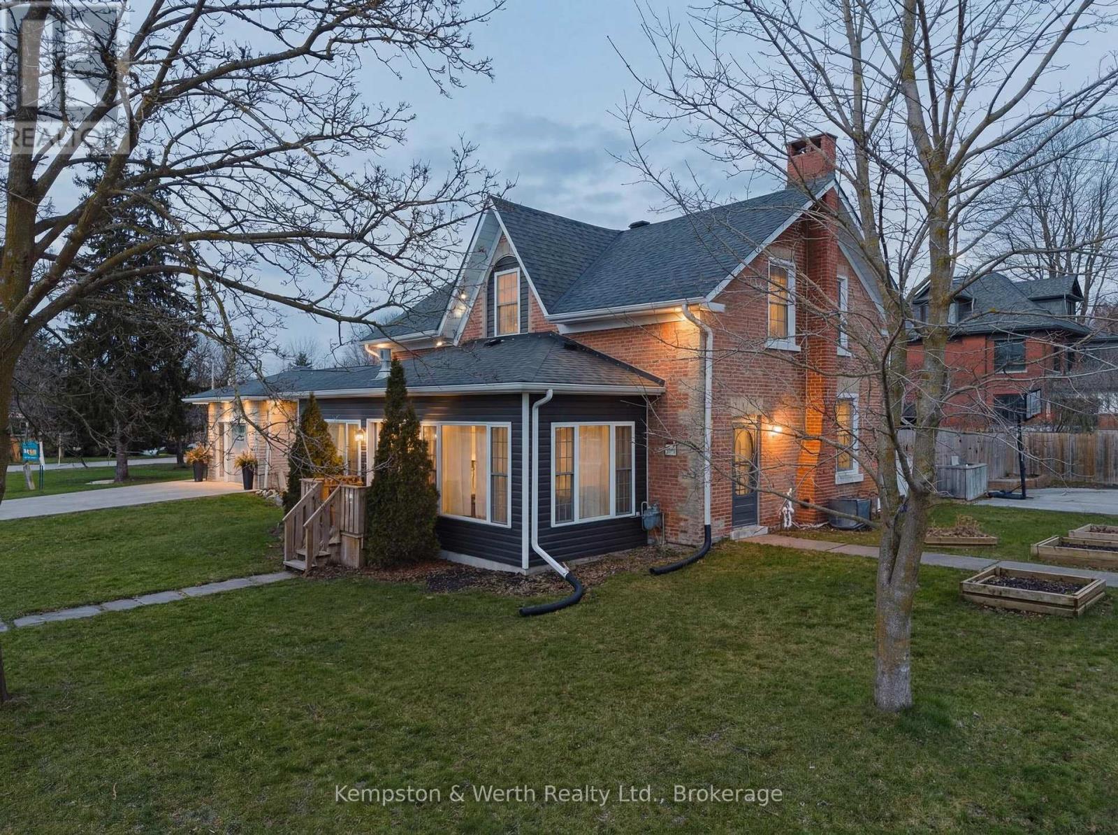 30 Arthur Street W, Minto, Ontario  N0G 1Z0 - Photo 5 - X12923522