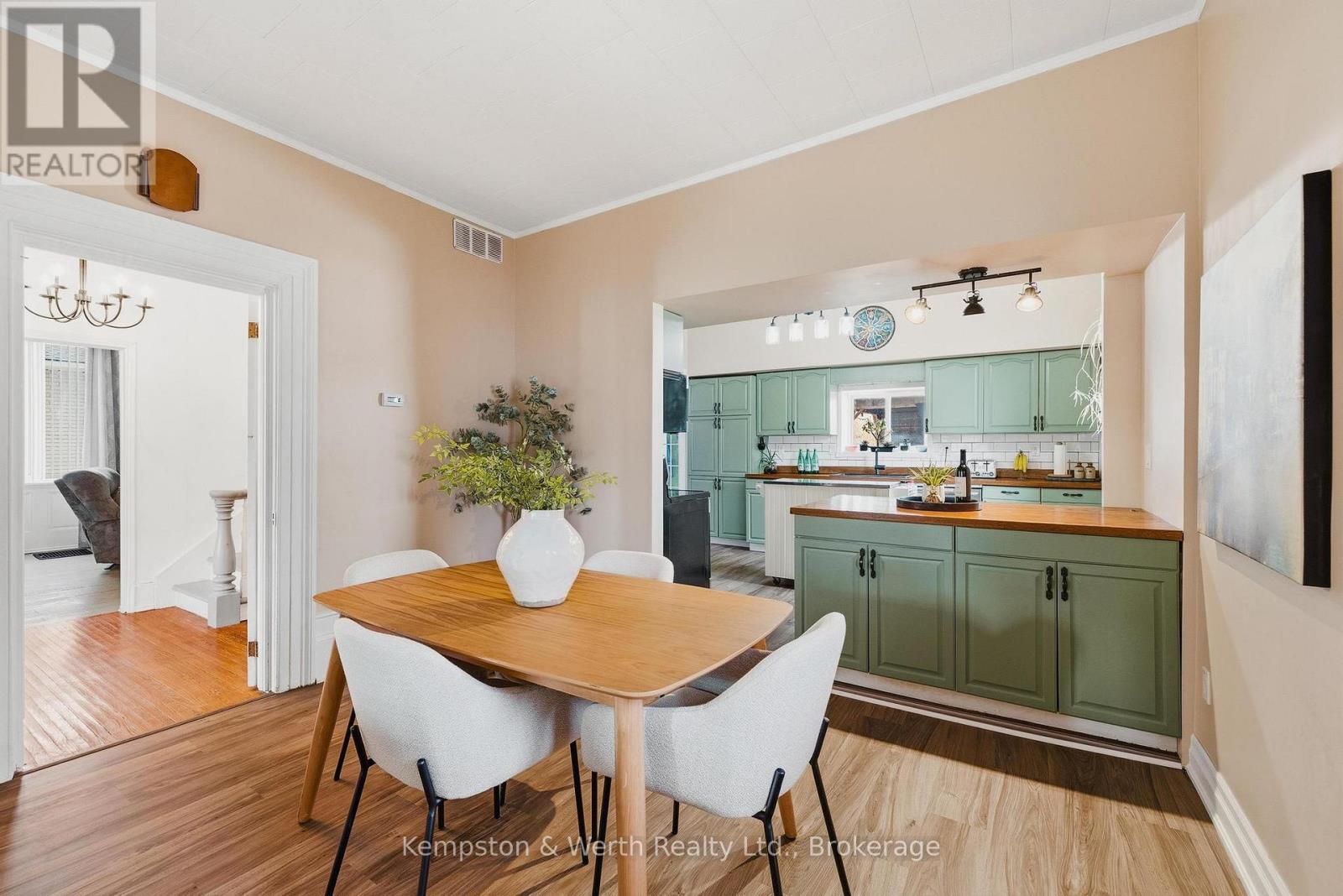 30 Arthur Street W, Minto, Ontario  N0G 1Z0 - Photo 8 - X12923522