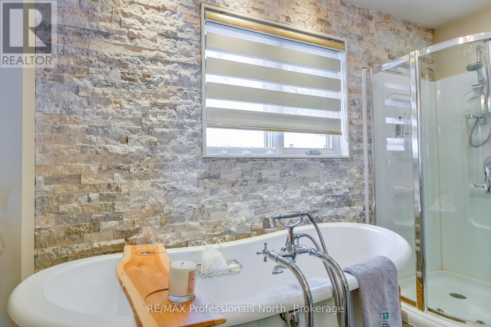 1015 Bluestone Lane, Minden Hills, Ontario  K0M 2K0 - Photo 18 - X12923542