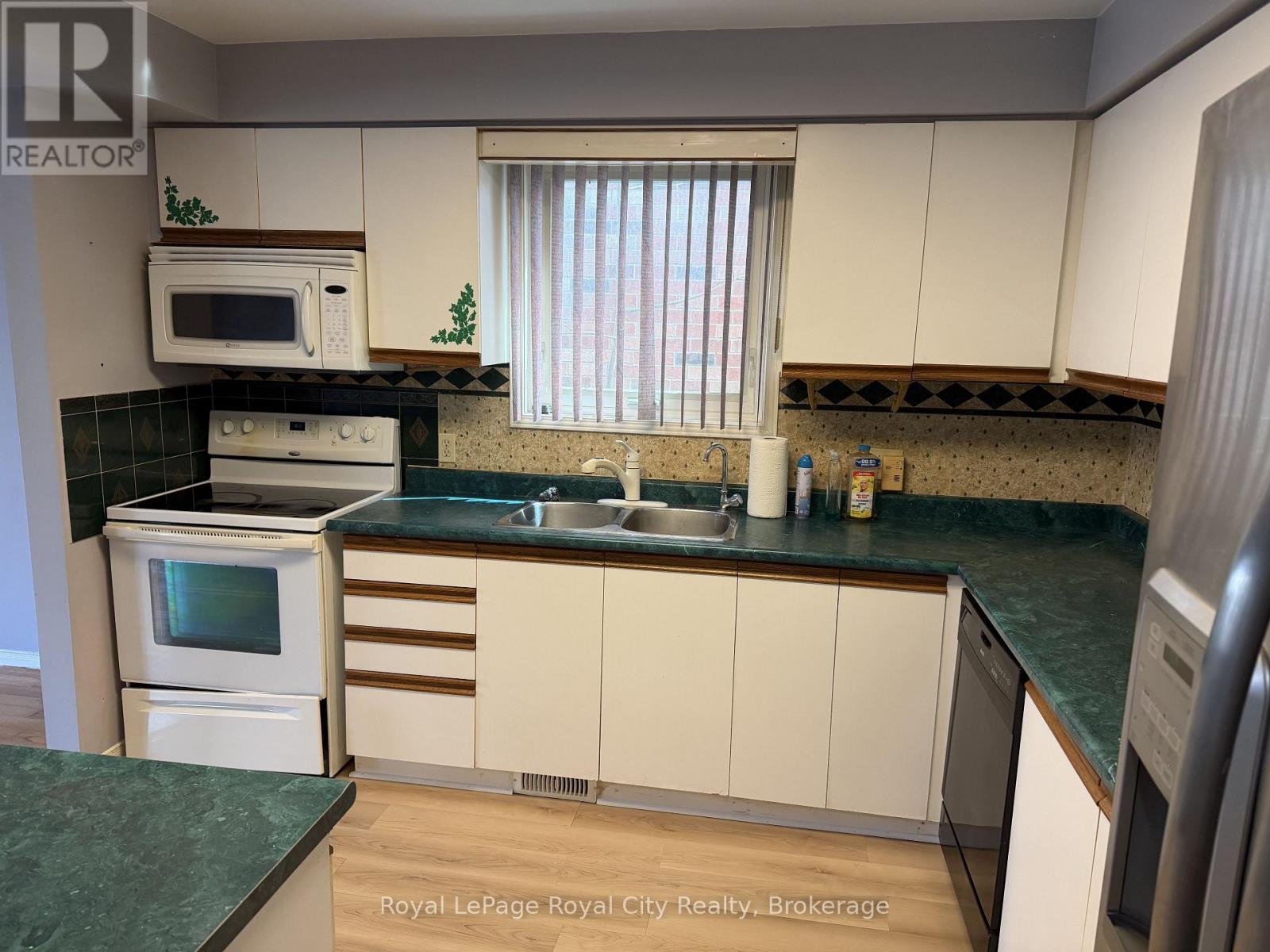 206 Rickson Avenue, Guelph (Kortright West), Ontario  N1G 4Y6 - Photo 3 - X12923676