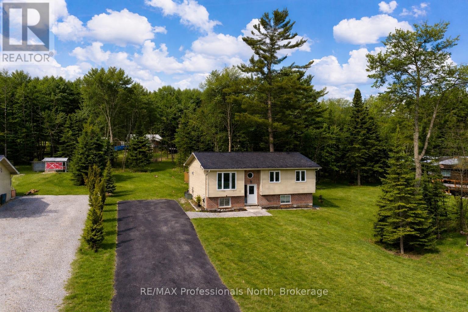 1036 POST ROAD, Bracebridge, Ontario