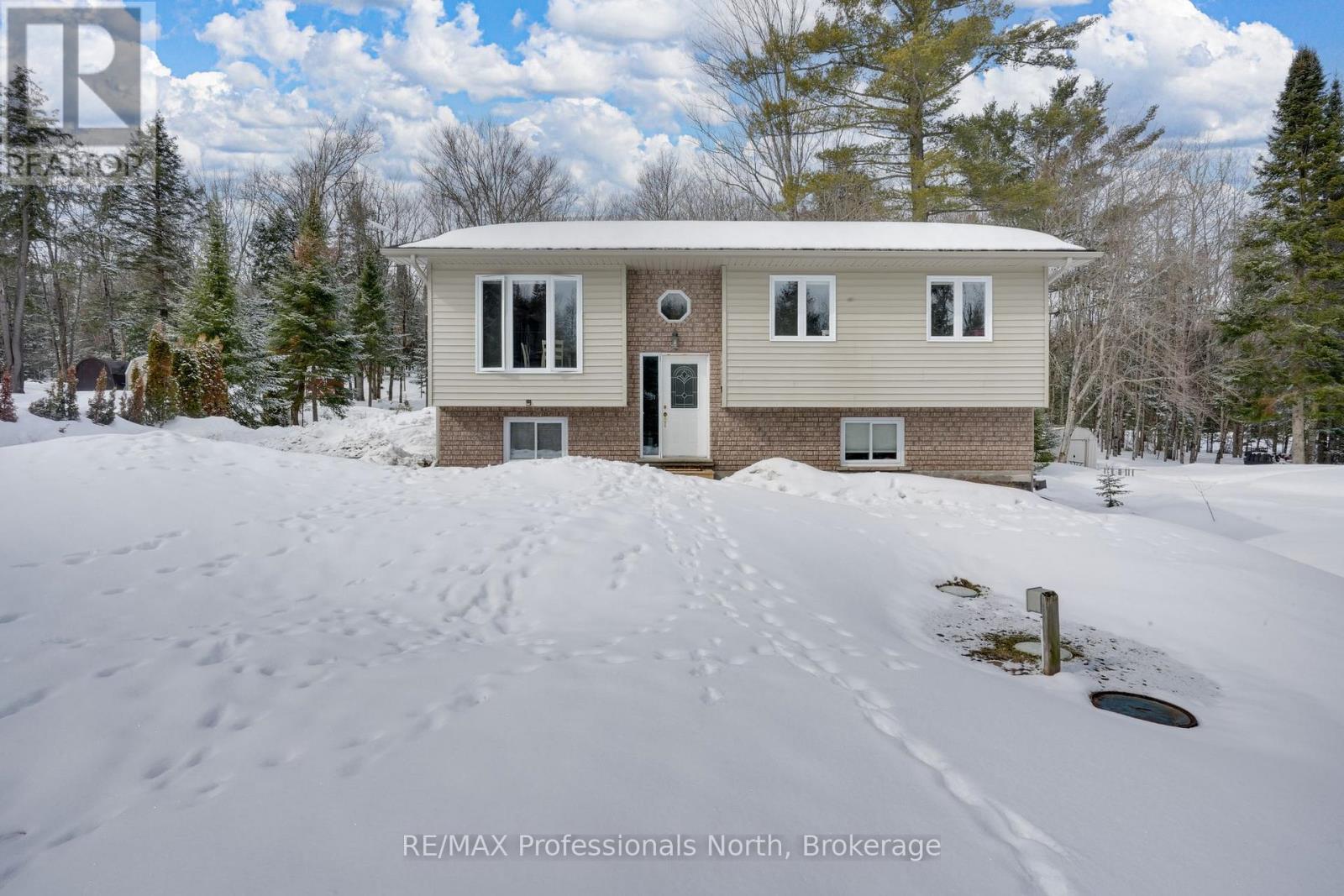 1036 Post Road, Bracebridge (Macaulay), Ontario  P1L 1W9 - Photo 10 - X12923682