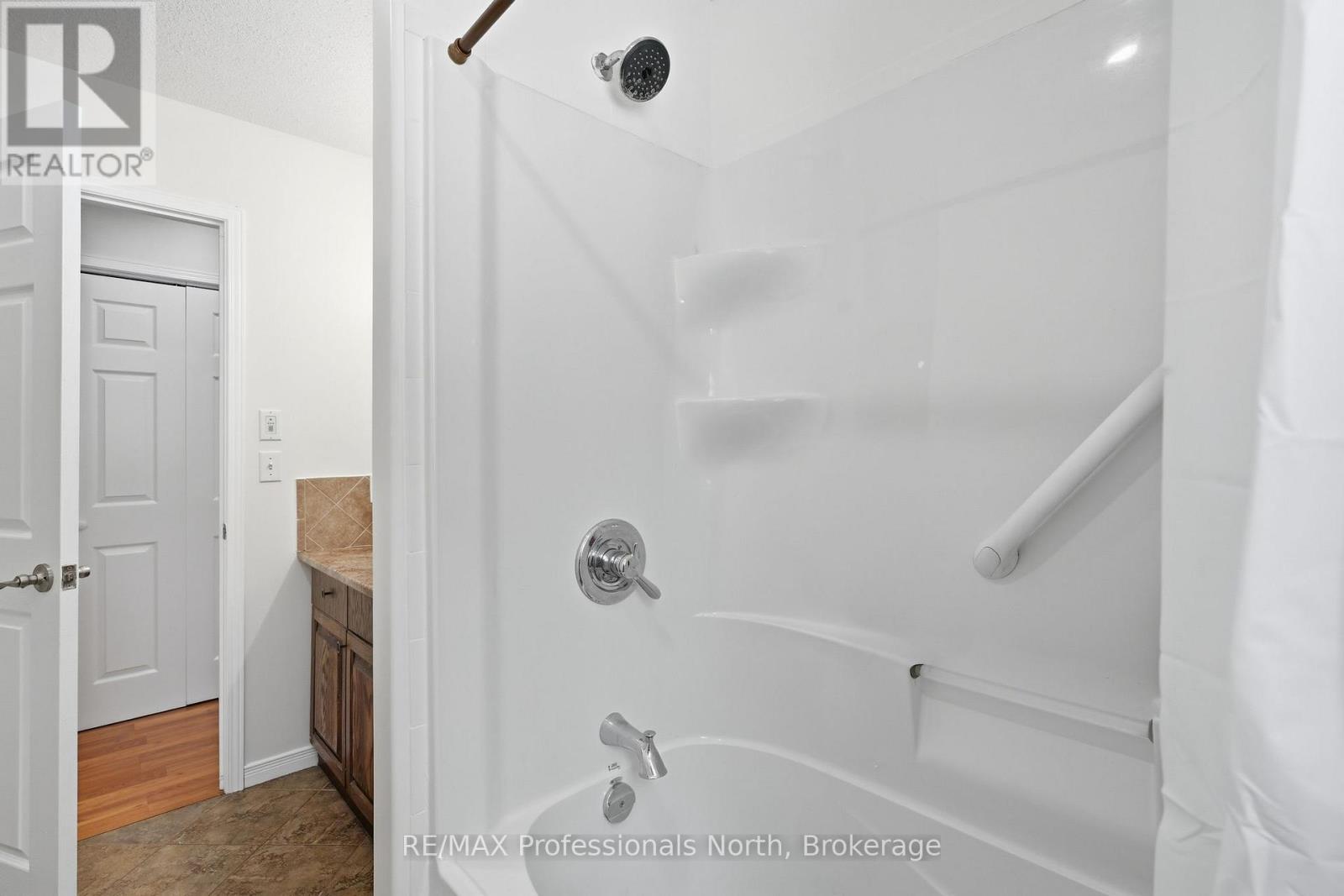 1036 Post Road, Bracebridge (Macaulay), Ontario  P1L 1W9 - Photo 31 - X12923682