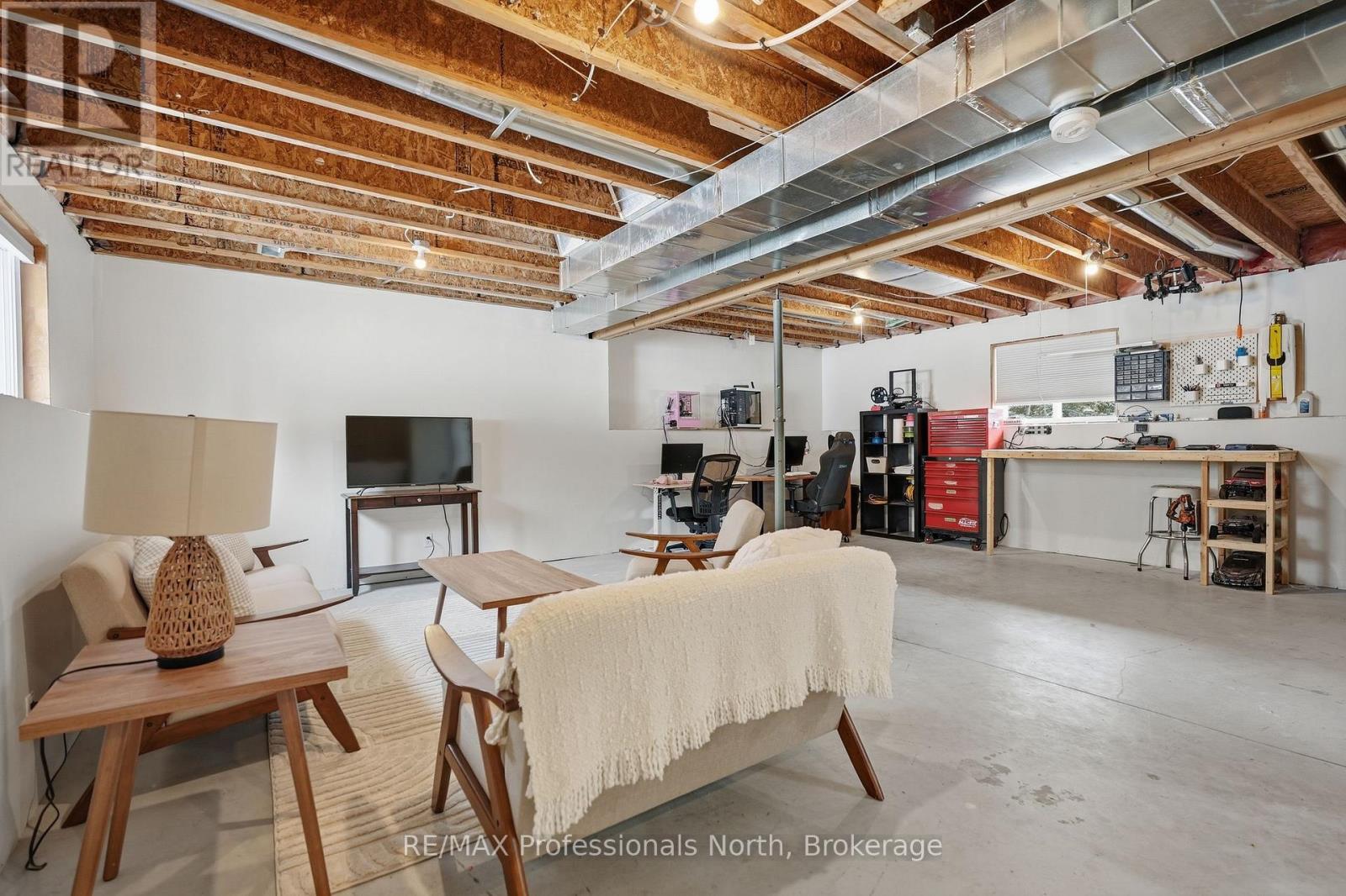 1036 Post Road, Bracebridge (Macaulay), Ontario  P1L 1W9 - Photo 35 - X12923682