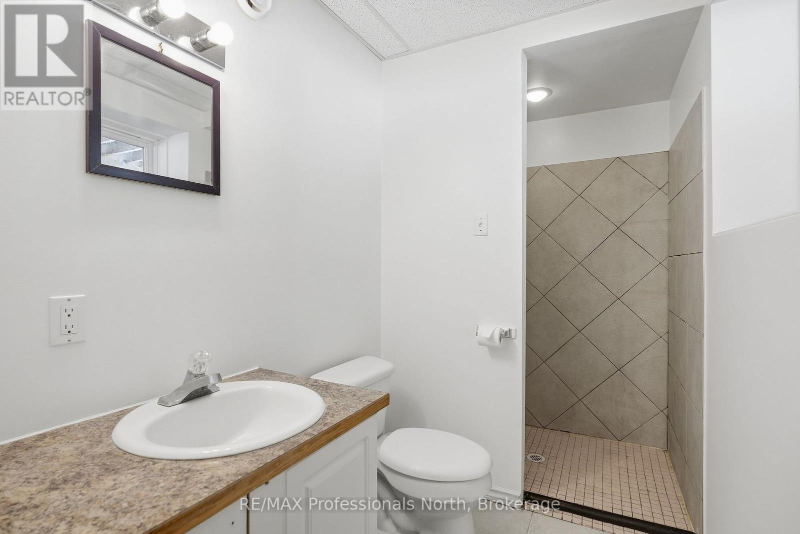 1036 Post Road, Bracebridge (Macaulay), Ontario  P1L 1W9 - Photo 40 - X12923682