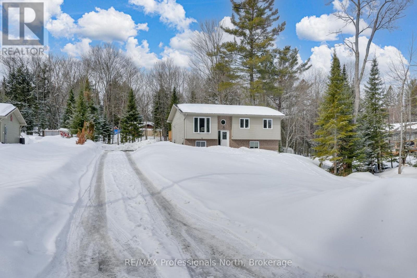 1036 Post Road, Bracebridge (Macaulay), Ontario  P1L 1W9 - Photo 9 - X12923682