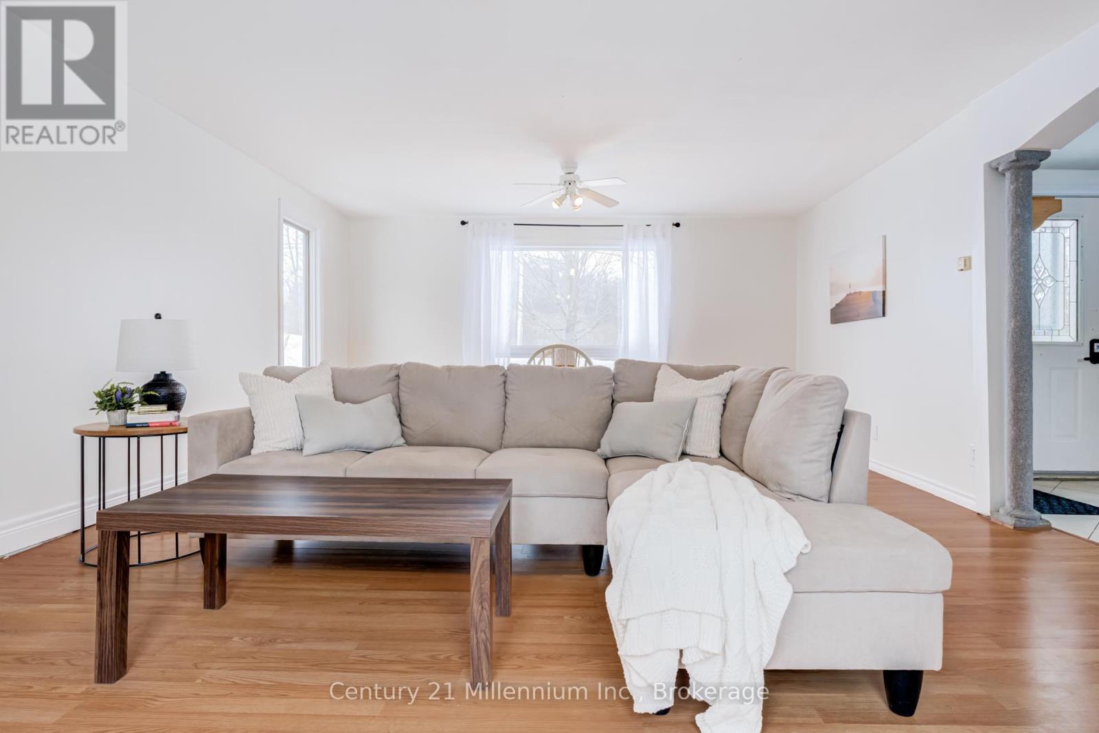 124 Main Street, Northern Bruce Peninsula, Ontario  N0H 1W0 - Photo 10 - X12923760