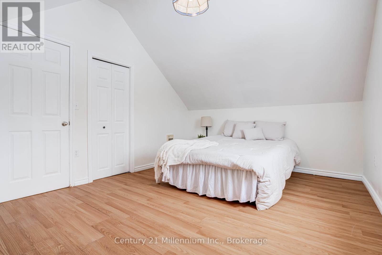 124 Main Street, Northern Bruce Peninsula, Ontario  N0H 1W0 - Photo 31 - X12923760